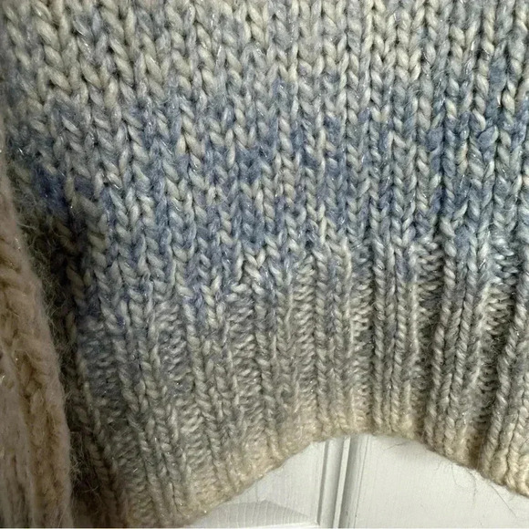 Le  Chateau Cowl Neck Cable Knit Sweater White/Blue/Grey Size Medium - Picture 6 of 16